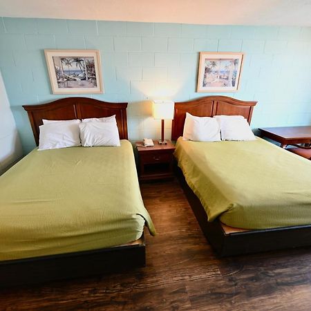 Buccaneer Inn Ст. Джордж Айлънд Екстериор снимка