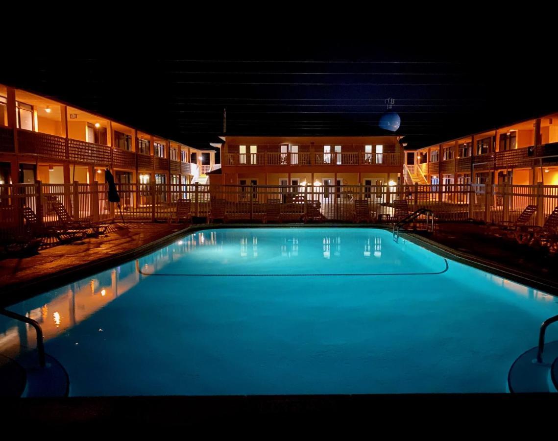 Buccaneer Inn Ст. Джордж Айлънд Екстериор снимка